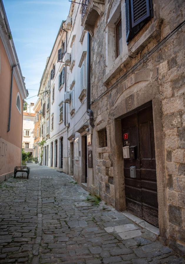 Saint Roch Square Seven Пиран Екстериор снимка